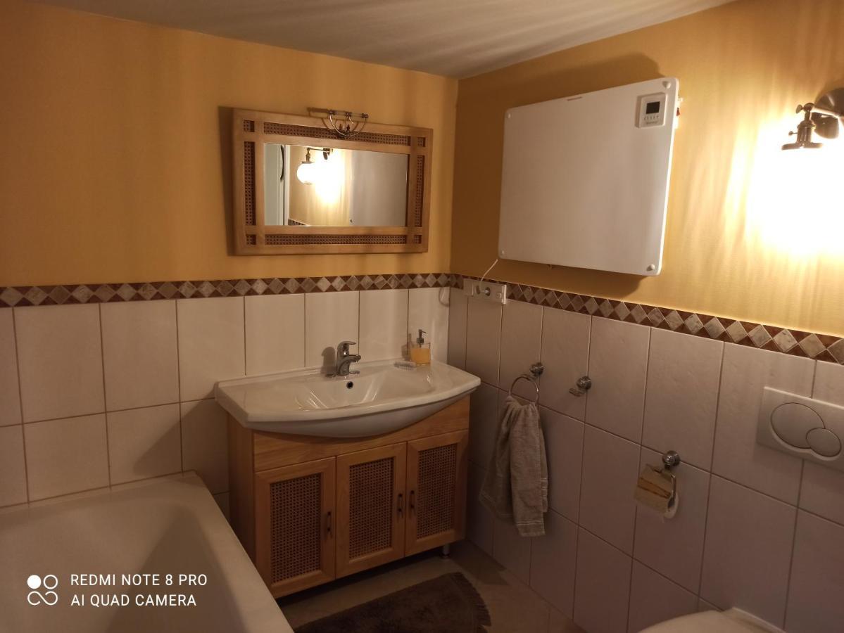 Schoene 77Qm Wohnung In Gehobener Lage Direkt Am Wald Rodenbach  Exterior photo